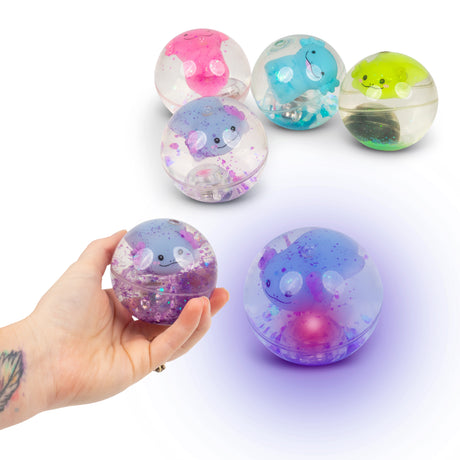 FLASHING AXOLOTL WATER BALL
